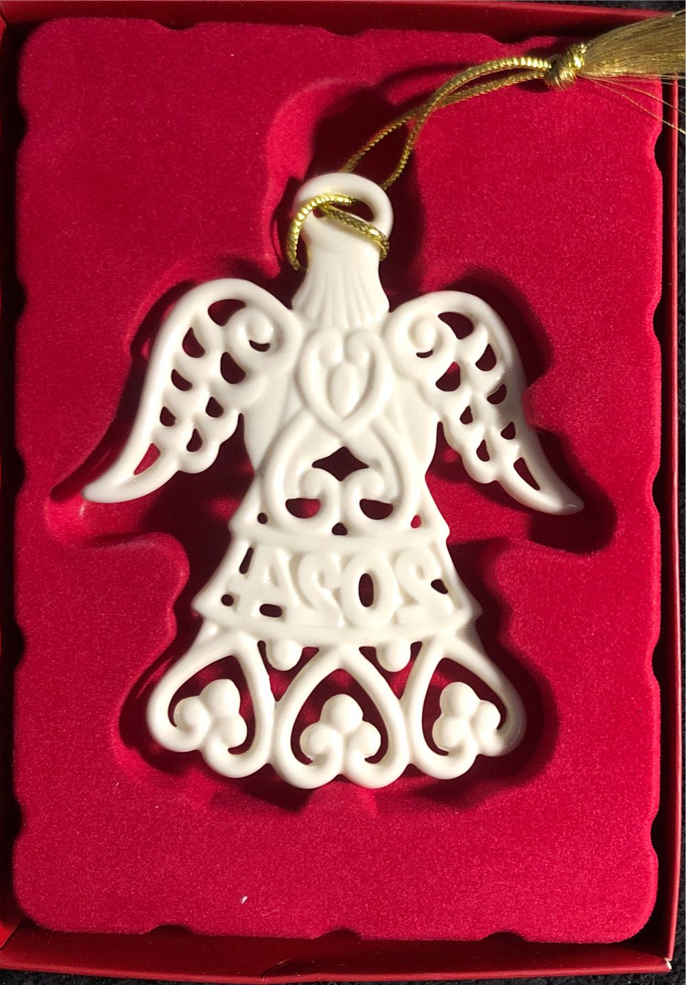 A Year To Remember Angel - Annual Pierced Ornaments (Angels) ornament collectible [Barcode 194372029148] - Main Image 4