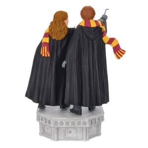 Ron Weasley and Hermione Granger—Harry Potter and The Chamber Of Secrets Collection - The Wizarding World Of Harry Potter (Movie) ornament collectible [Barcode 661127021189] - Main Image 2