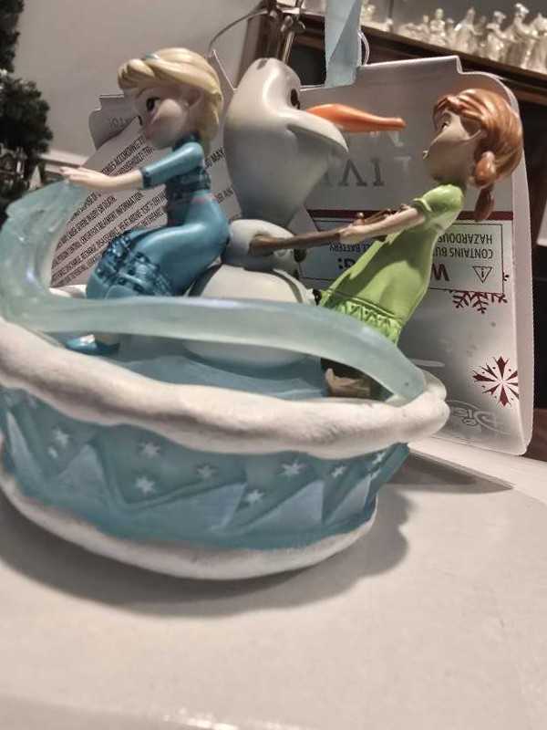 Anna,  Elsa And Olaf, Sings   ornament collectible [Barcode 400960517271] - Main Image 2