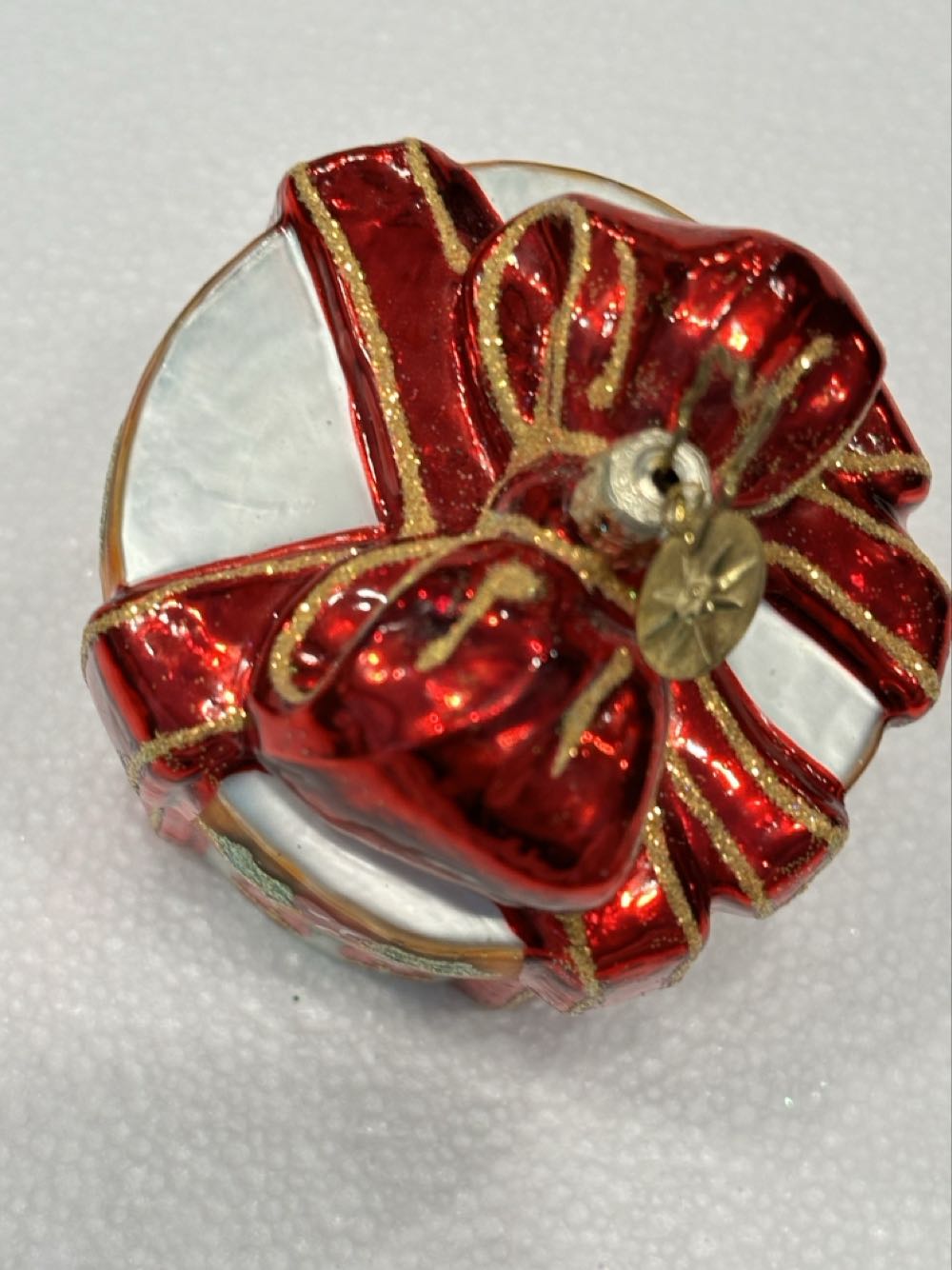 Nick Gift - 02-0466-0 (Radko) ornament collectible [Barcode 645001219459] - Main Image 2