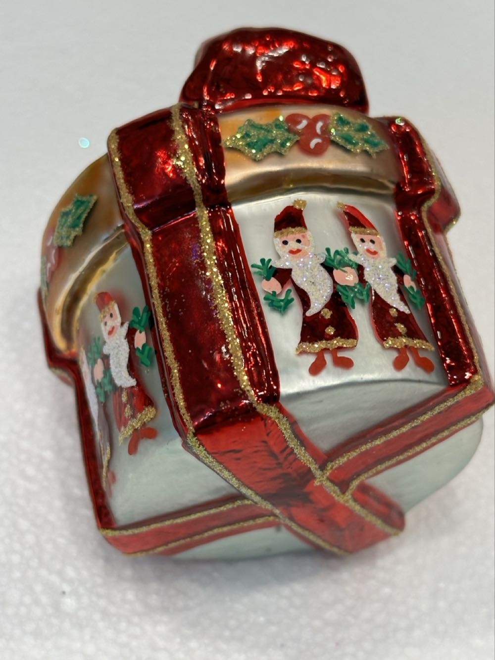 Nick Gift - 02-0466-0 (Radko) ornament collectible [Barcode 645001219459] - Main Image 3