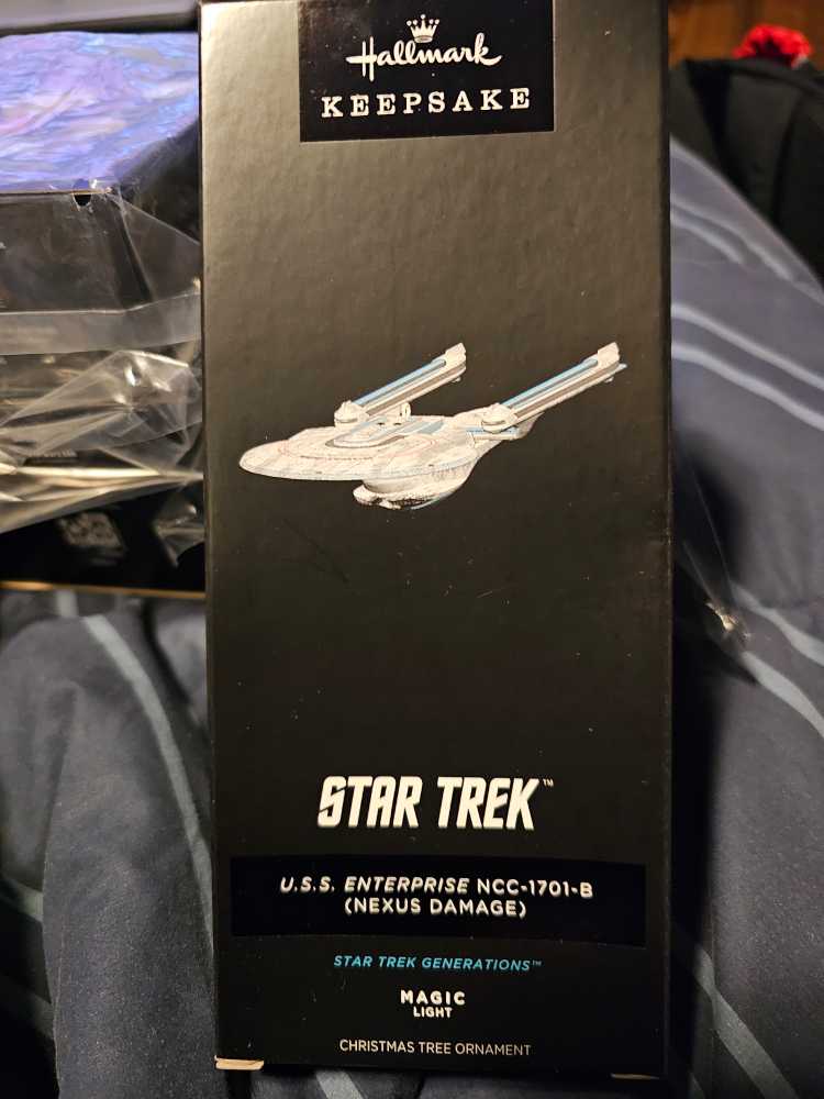 Starbucks Korea White Mug With Yellow Flowers And Bird On Handle