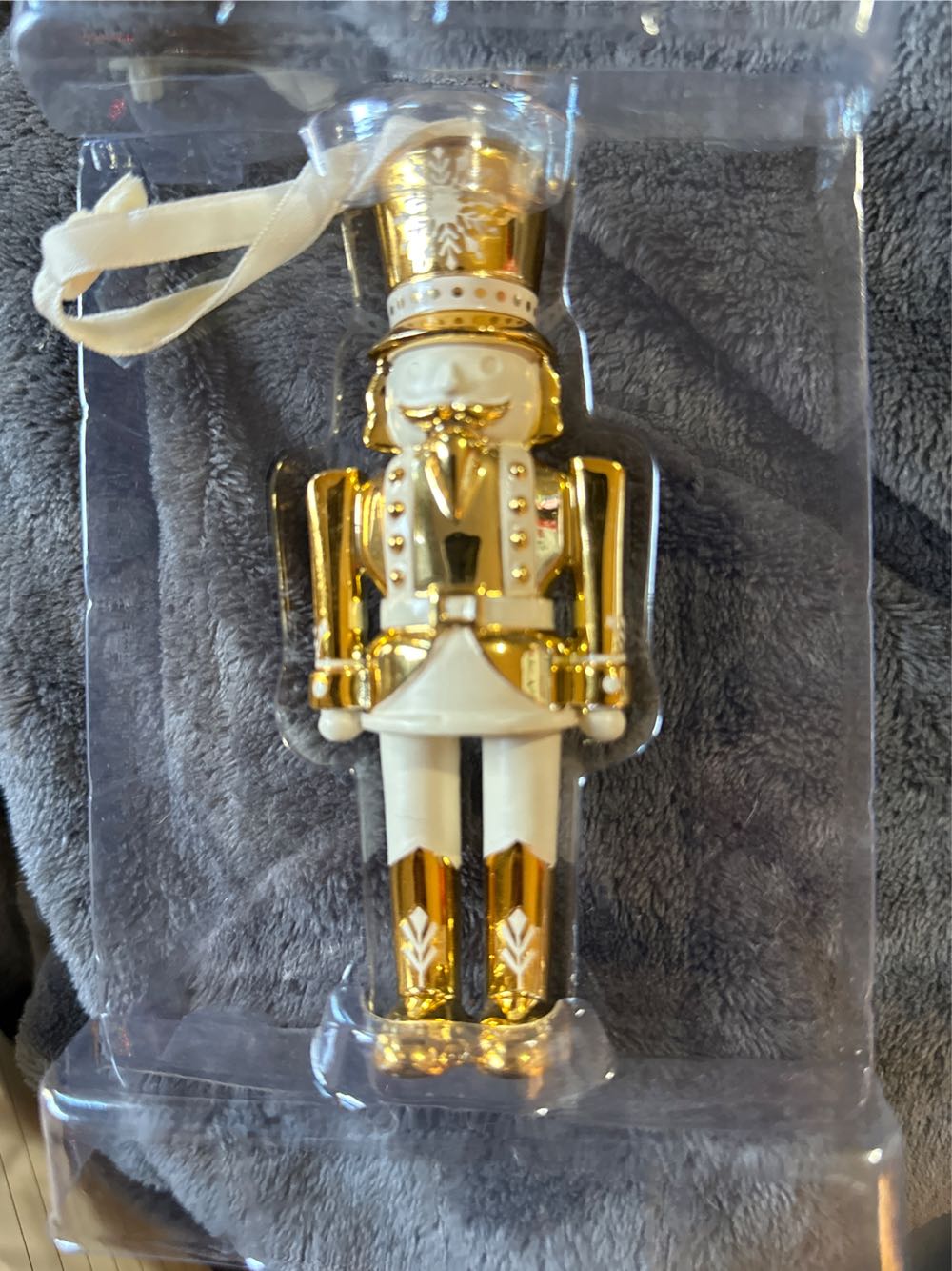 Signature Gold Nutcracker Hallmark Ornament  ornament collectible [Barcode 661127076035] - Main Image 3