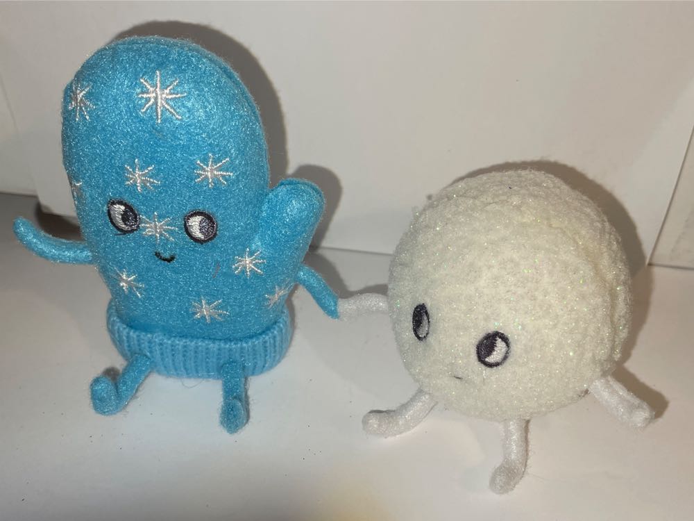 Target Felt Duo Mitten And Snowball Wondershop Figurines & - Redbox (Snowball) ornament collectible [Barcode 042738039990] - Main Image 2