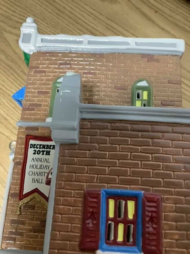 Dept. 56 - The Village Police Station #5485-3 1995 - Original  Snow Village (Police Station) ornament collectible - Main Image 2