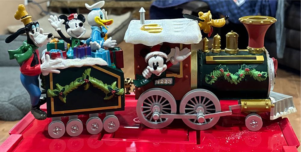 Disney Holiday Train - Disney Mickey & Friends (Decor) ornament collectible - Main Image 3
