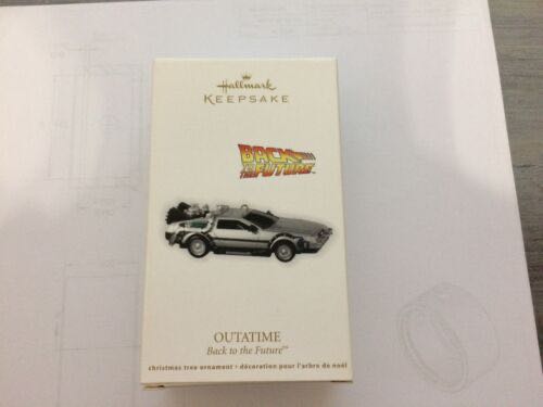 Small Silver Ball With Glitter Stripes