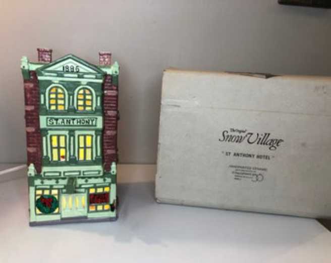 Dept. 56 - St. Anthony Hotel #5006-7 1987 - Original Snow Village ornament collectible - Main Image 3