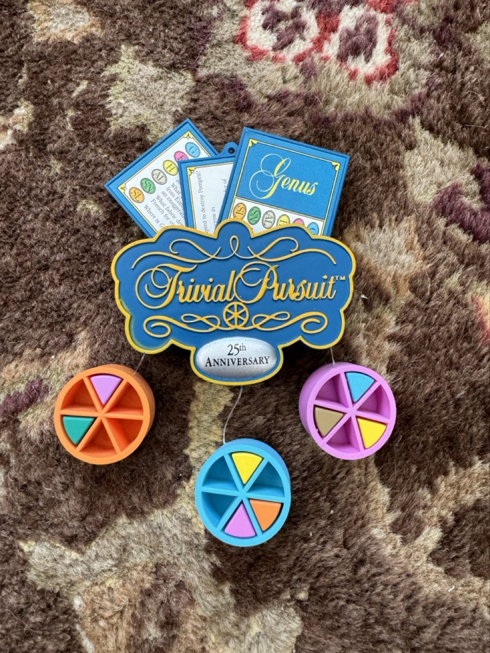 Trivial Pursuit 25th Anniversary* - Trivial Pursuit (Trivial Pursuit) ornament collectible [Barcode 883515009627] - Main Image 2