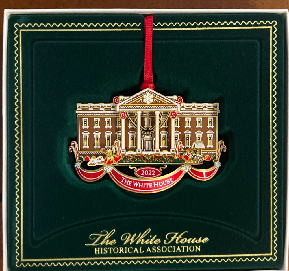 Snowtop Lodge 2021 Repaint Whittaker Q Snowden KOC REPAINT - RED Buttons