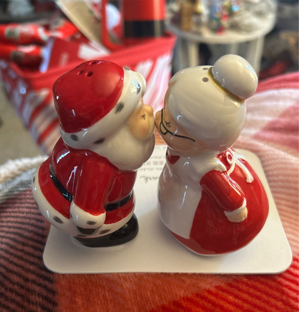Mr & Mrs Claus S&P Shakers - Vintage Accessories (Retro Tree) ornament collectible [Barcode 661127063646] - Main Image 3