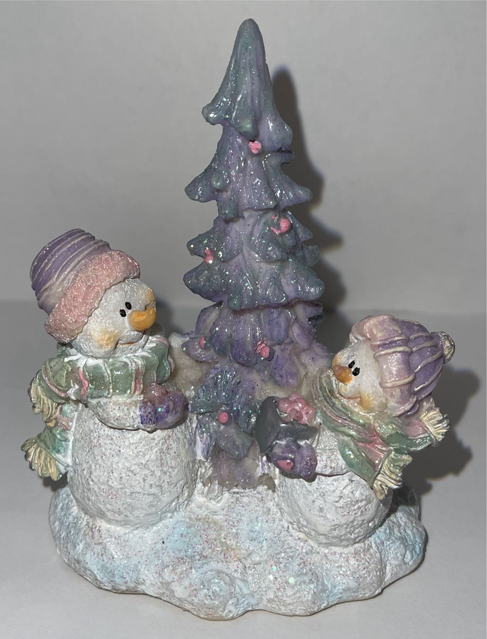 Enesco Jim Shore Heartwood Creek Santa With An Arm Full Of Gifts Hanging Ornament 4.75 Inch Multicolor For Christmas