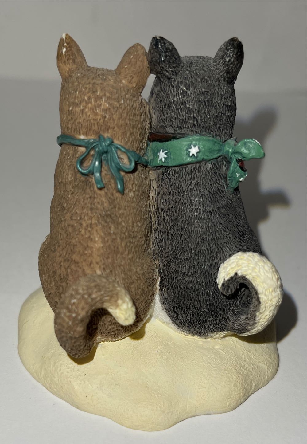 Husky Dogs Debnie mumm(r) (Dogs) ornament collectible - Main Image 2