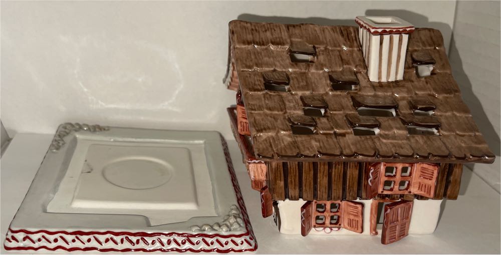 Villeroy & Boch Winter Chalet  ornament collectible - Main Image 4