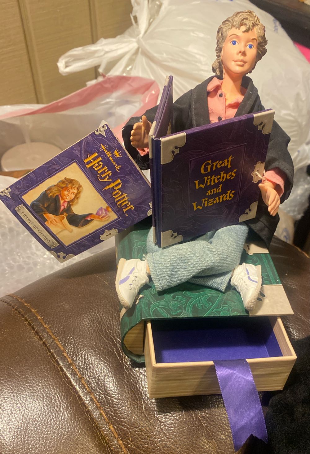 Hallmark Hermione Granger Decorative Figure With Photo Frame - Harry Potter Decorative Figure (Harry Potter Books) ornament collectible [Barcode 015012615869] - Main Image 4