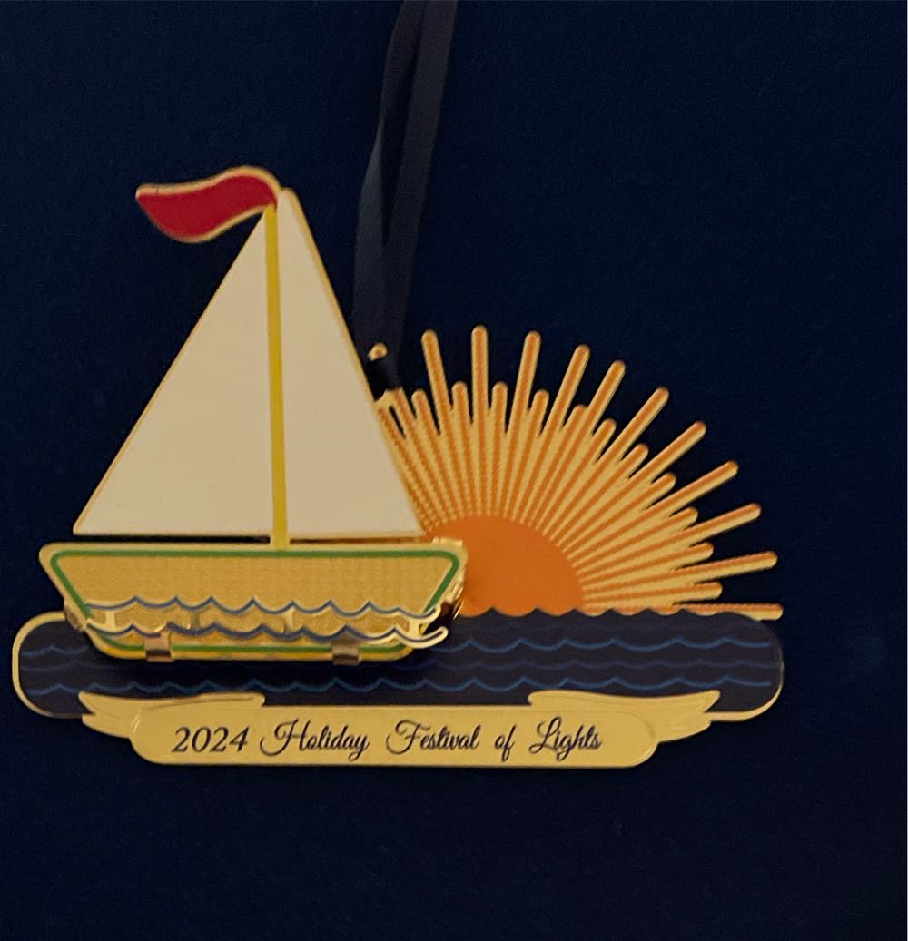 PokŽmon Pikachu On PokŽ Ball Resin Hallmark Christmas ...