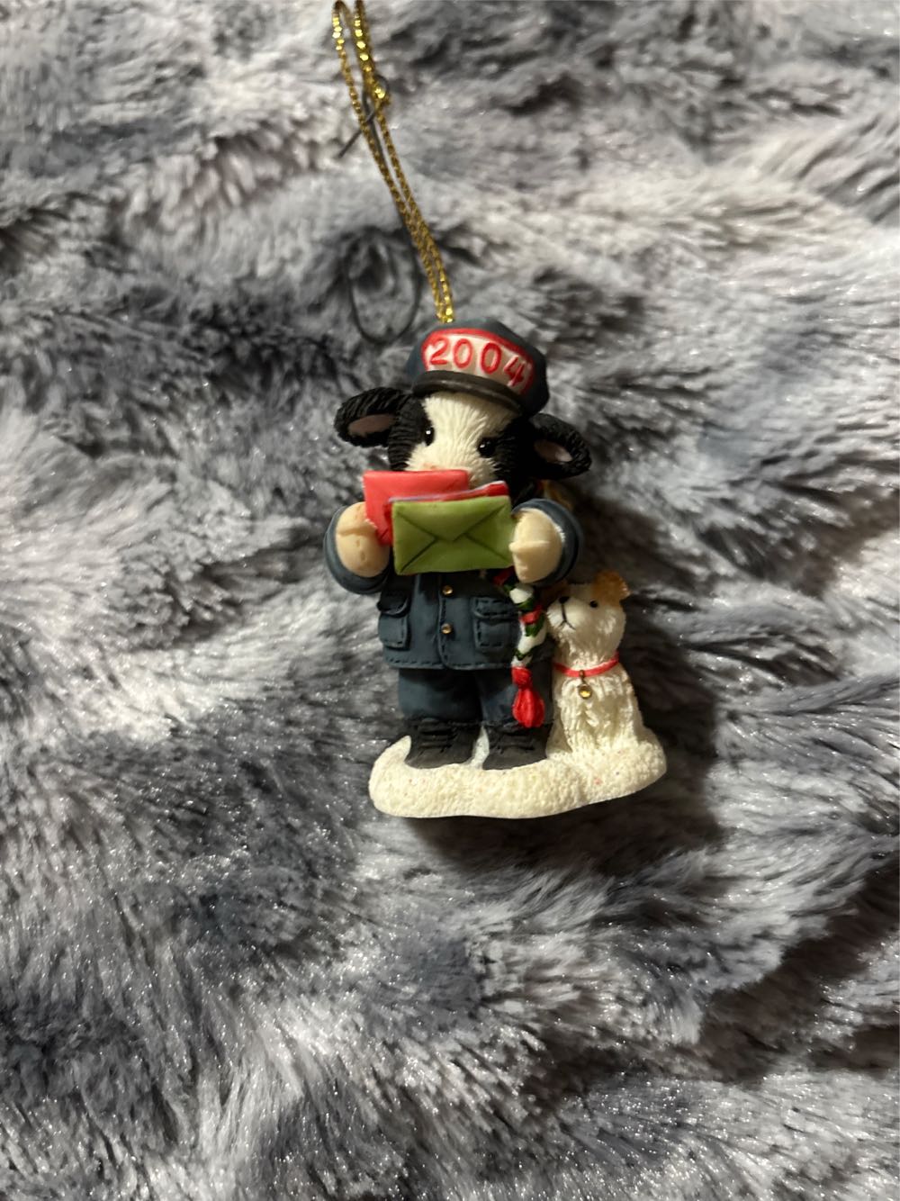 Department 56 Dickens Village Accessories I Feel Pretty Figurine 2.65 Inch Multicolor