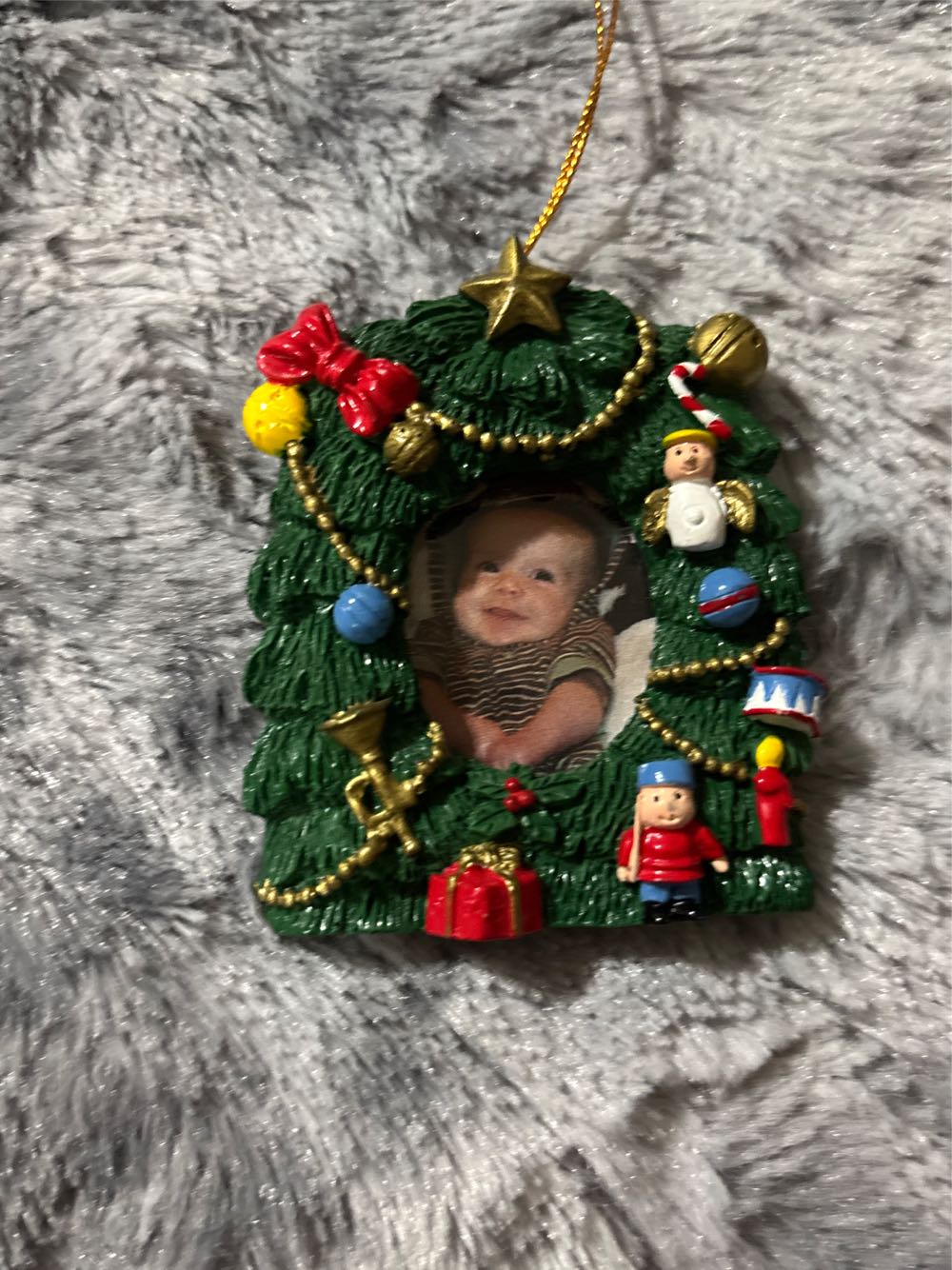 Department 56 Schitt’s Creek Village Accessories Where Everyone Fits In Billboard Sign Lit Figurine 5.03 Inch Multicolor