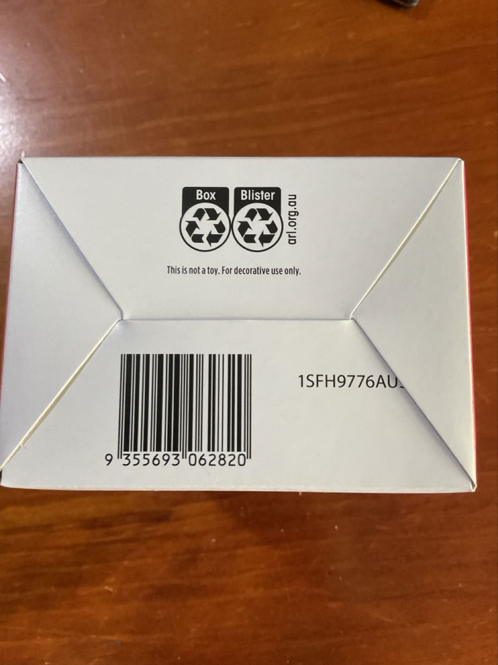 Hallmark Resin Hanging Marvel Deadpool - Marvel (Deadpool) ornament collectible [Barcode 9355693062820] - Main Image 2