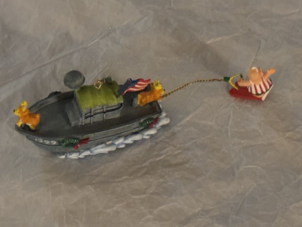 Santa Water Skiing  ornament collectible - Main Image 3