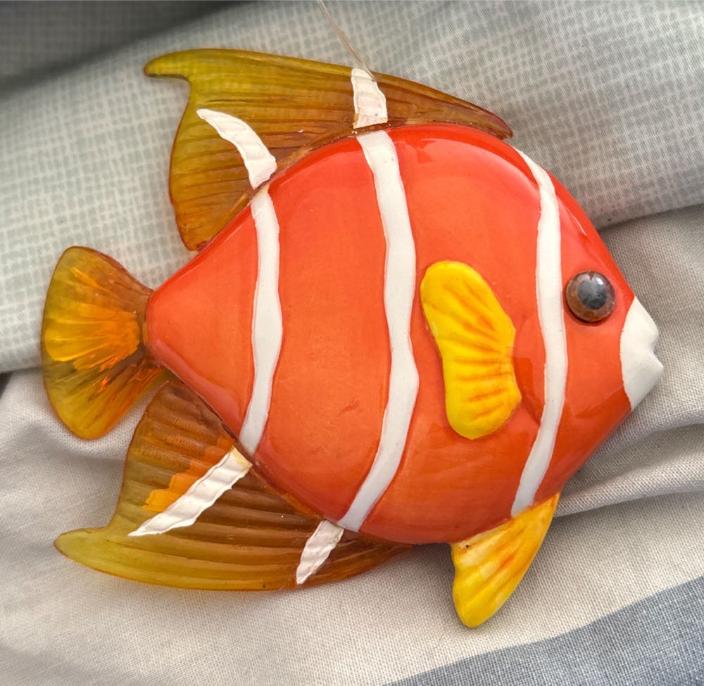 Lenox Holiday Holly And Berry Porcelain Bell With Gold Trim