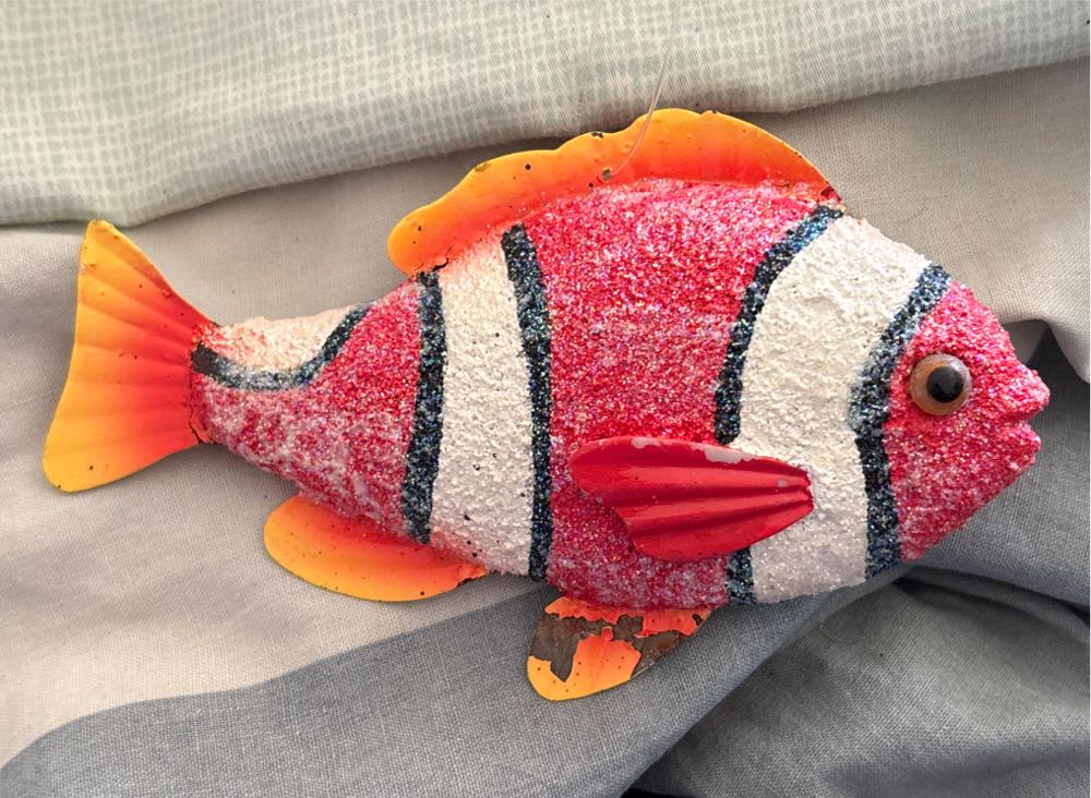 White Striped Red Fish - Animals (School Of Fish) ornament collectible [Barcode 086131644115] - Main Image 2