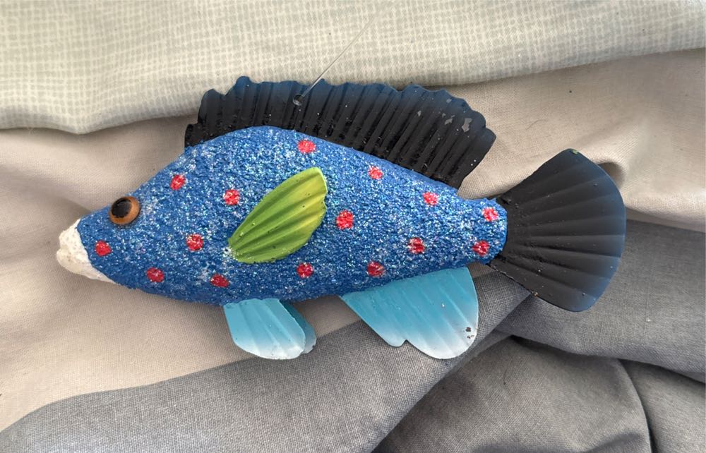 Red Spotted Blue Fish - Animals (School Of Fish) ornament collectible [Barcode 086131644115] - Main Image 2