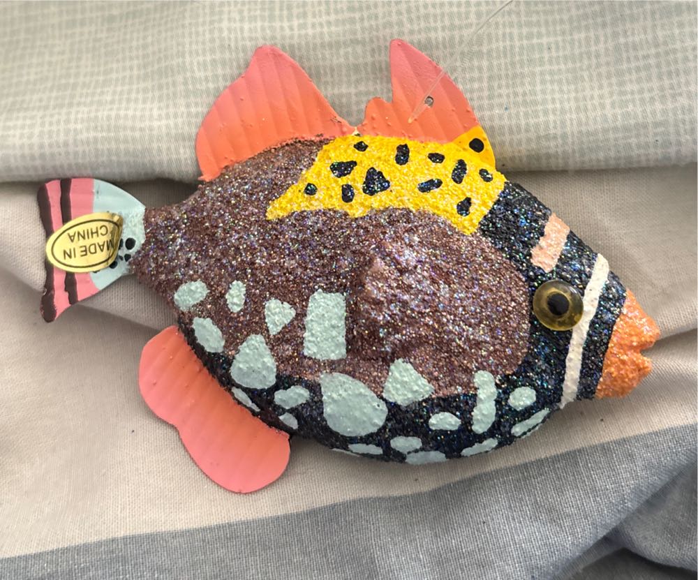 Blue Speckled Mud Fish - Animals (School Of Fish) ornament collectible [Barcode 086131644115] - Main Image 2