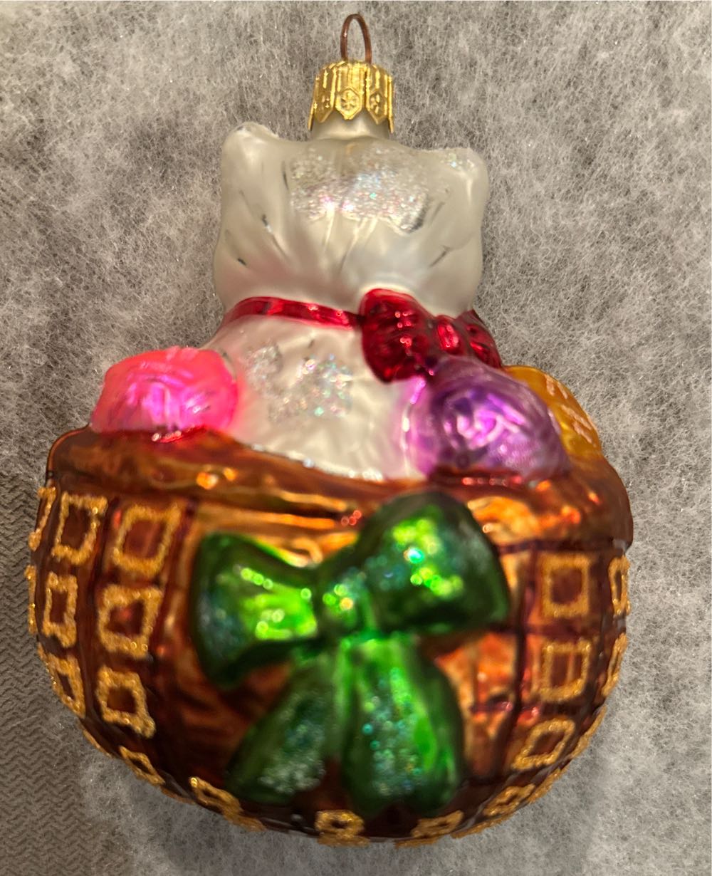 Kitty Basket - 91-181-0 (Animal) ornament collectible - Main Image 2