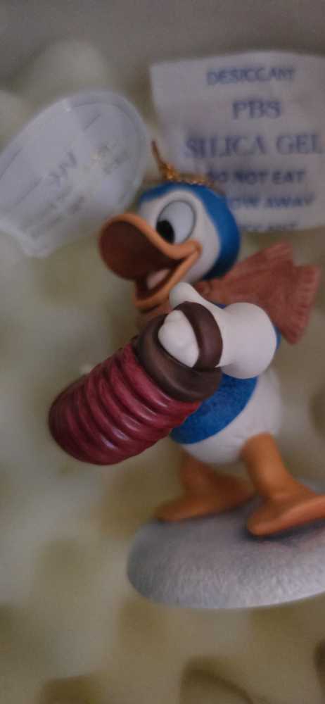 Donald DUCK wdcc  ornament collectible [Barcode 761880413006] - Main Image 3