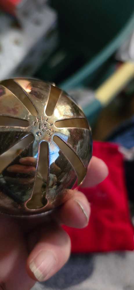 Wallace Silversmiths Silver Plated Sleigh Bell Christmas Box With Trees Holly Plate  ornament collectible [Barcode 011477842994] - Main Image 3