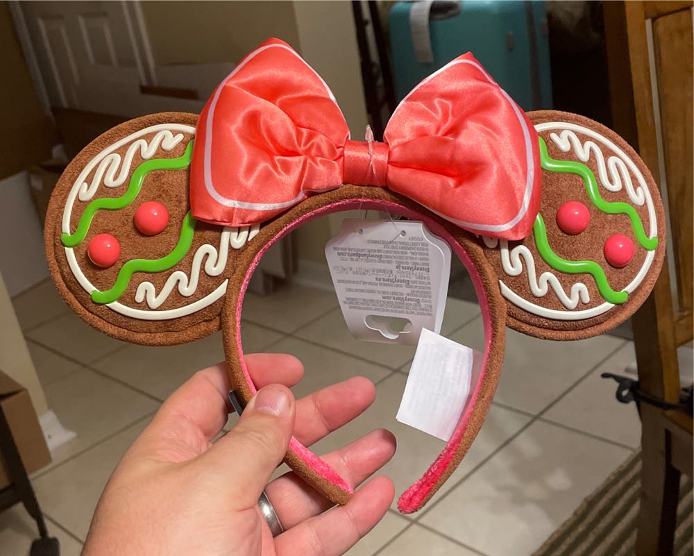Gingerbread Ears Park  ornament collectible [Barcode 400983069337] - Main Image 2