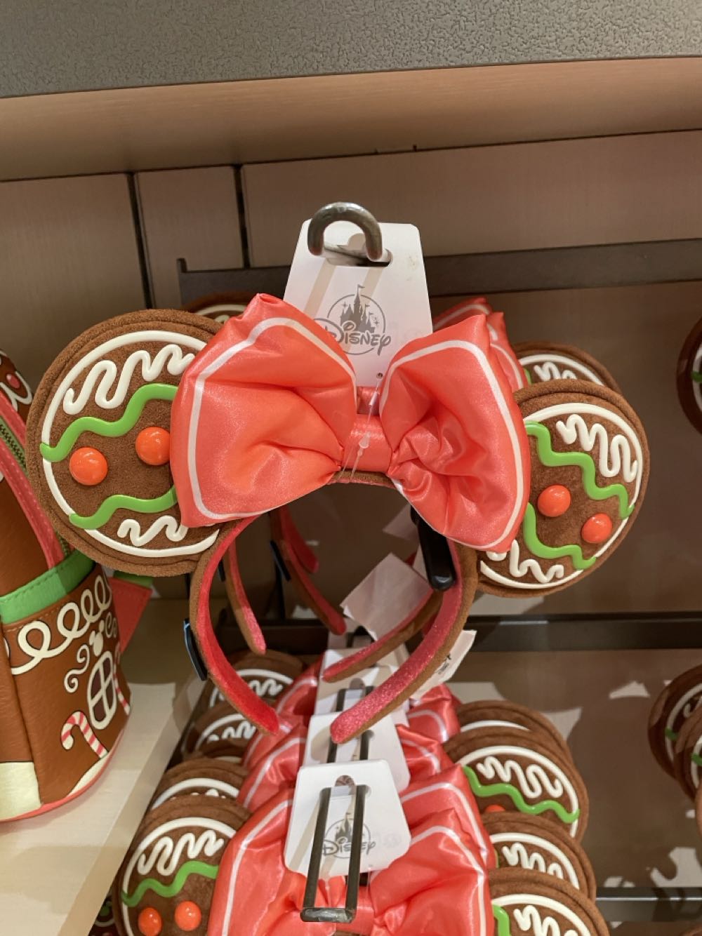 Gingerbread Ears Park  ornament collectible [Barcode 400983069337] - Main Image 4