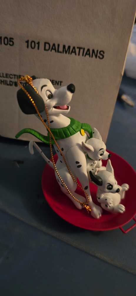 100 DALMATIANS SLEDDING   ornament collectible - Main Image 3