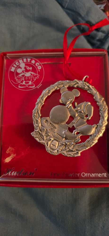 Hudson Donald Mickey Snowman   ornament collectible - Main Image 2