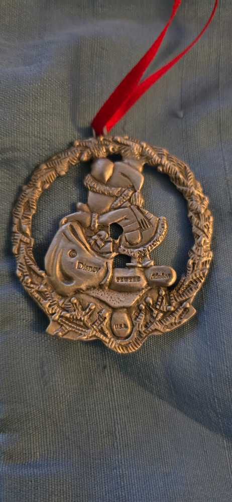 Disney Company Hudson Mickey Present   ornament collectible - Main Image 2