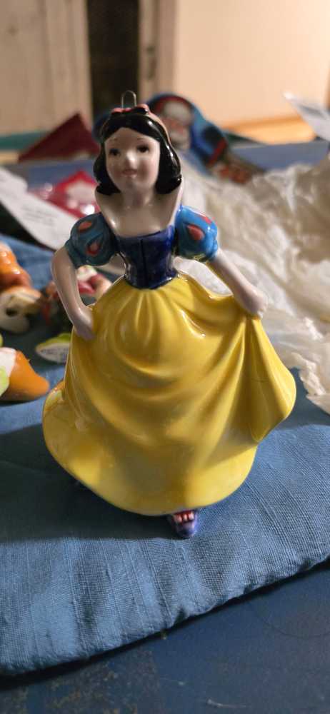 Snow White & Seven DWARFS WALT DISNEY PROD SCHMID   ornament collectible - Main Image 4