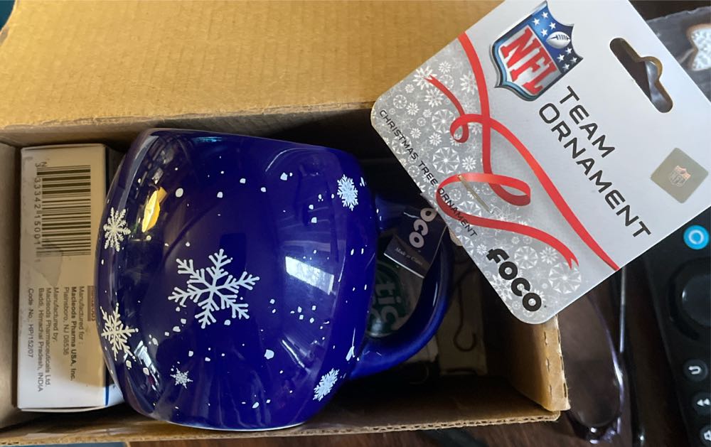 Baltimore Raven Mug - NFL Collection (Raven Football) ornament collectible [Barcode 196816919725] - Main Image 3