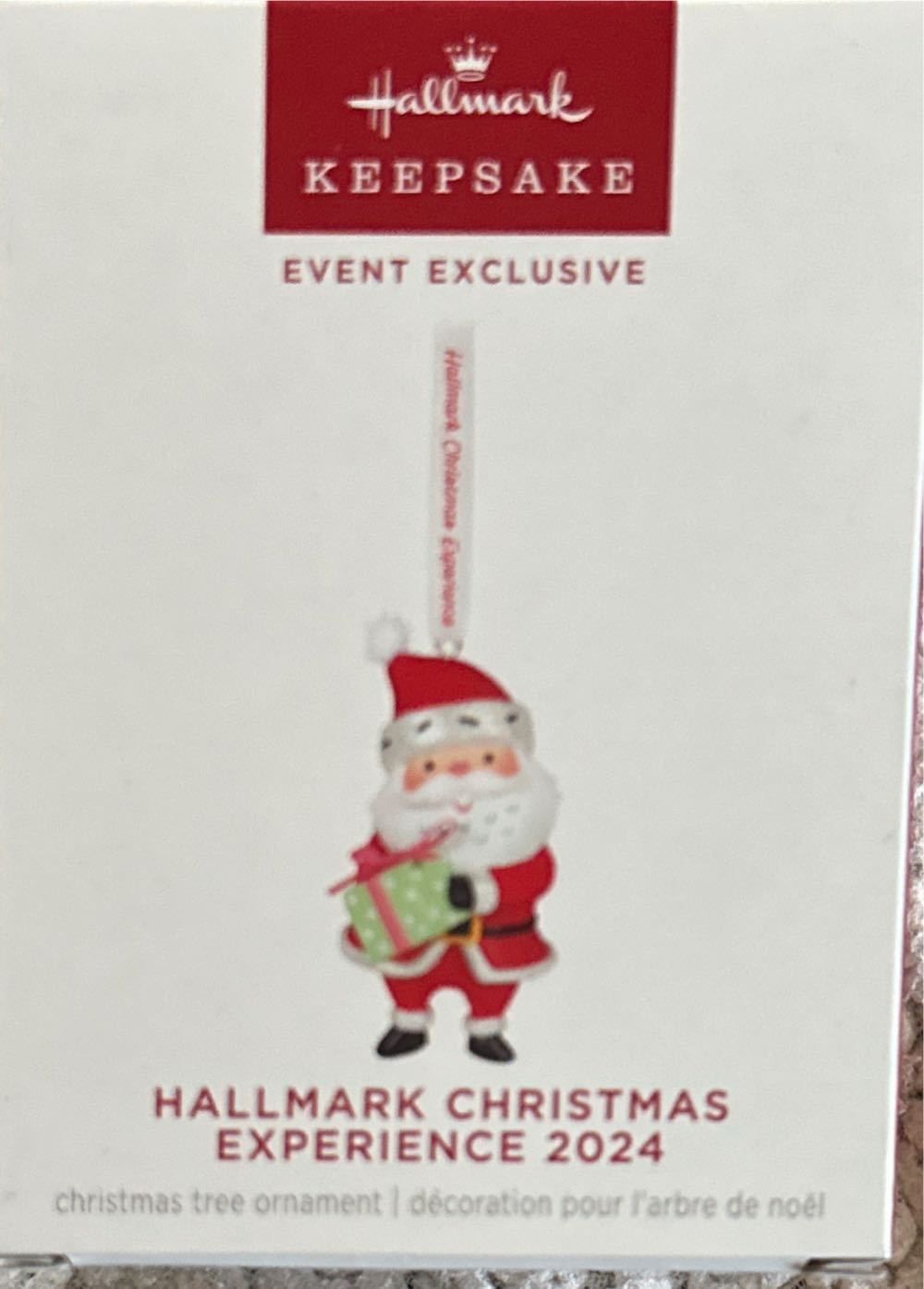 Hallmark Christmas Experience 2024 - Christmas Experience (Santa Holding Gifts) ornament collectible [Barcode 661127092134] - Main Image 4