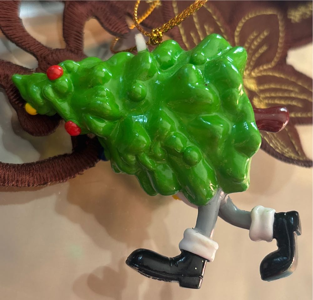 Bugs Bunny Carrying Christmas Tree - Looney Toons (Looney Tunes) ornament collectible - Main Image 3