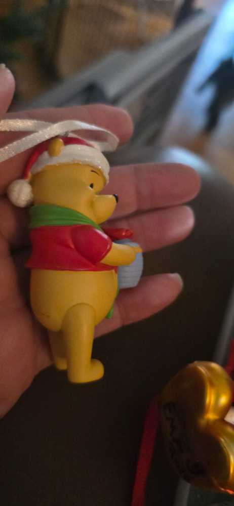 Pooh Holding Honey Present   ornament collectible - Main Image 4