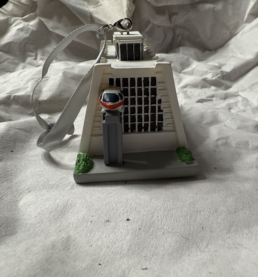 Disney 50th Contemporary Monorail Mickey And Minnie  (Disney) ornament collectible [Barcode 400939913301] - Main Image 3