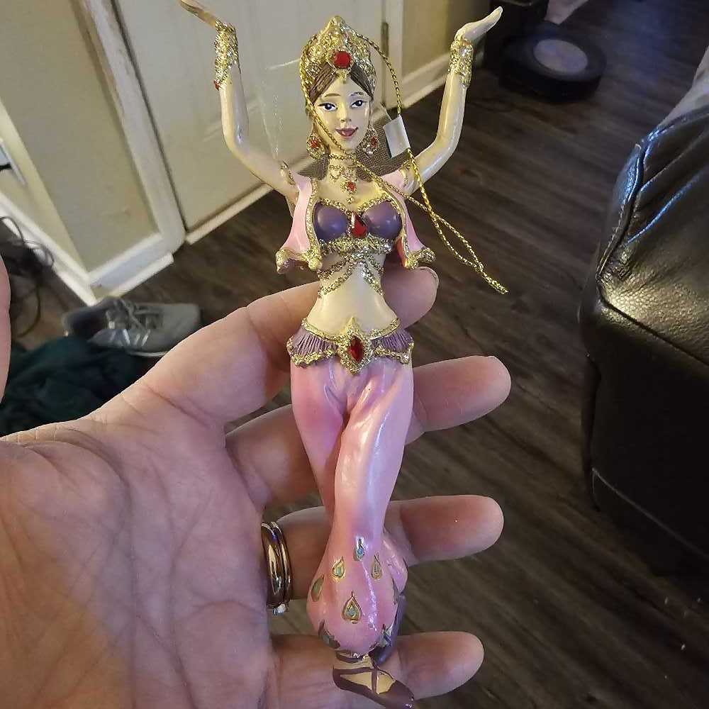 Swarovski Aladdin Princess Jasmine Annual Edition Figurine Blue Swarovski Crystals Part Of The Swarovski Aladdin Collection