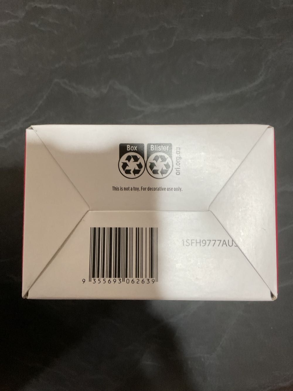 Spider Man On Window - Marvel (Spiderman) ornament collectible [Barcode 9355693062639] - Main Image 2