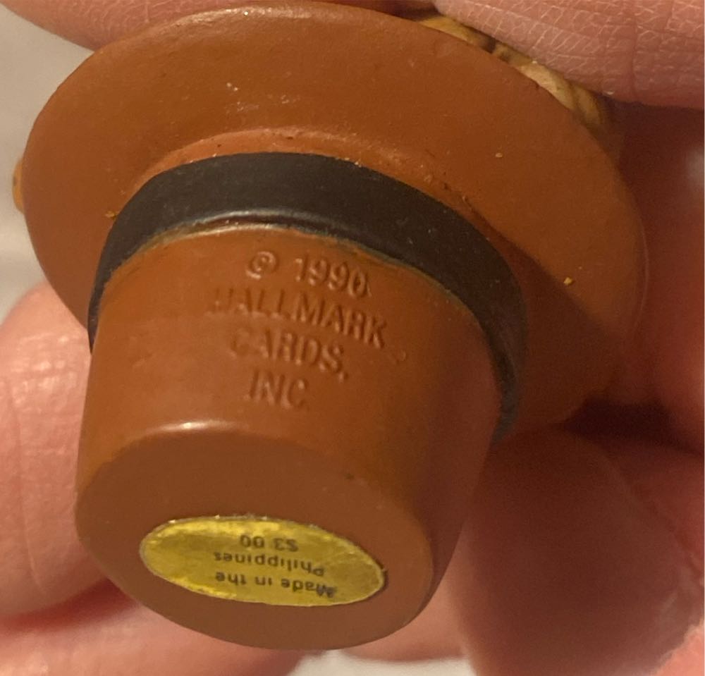 Merry Miniature Thanksgiving Squirrel In Pilgrim Hat - Merry Miniatures (Thanksgiving, Pilgrim) ornament collectible - Main Image 4