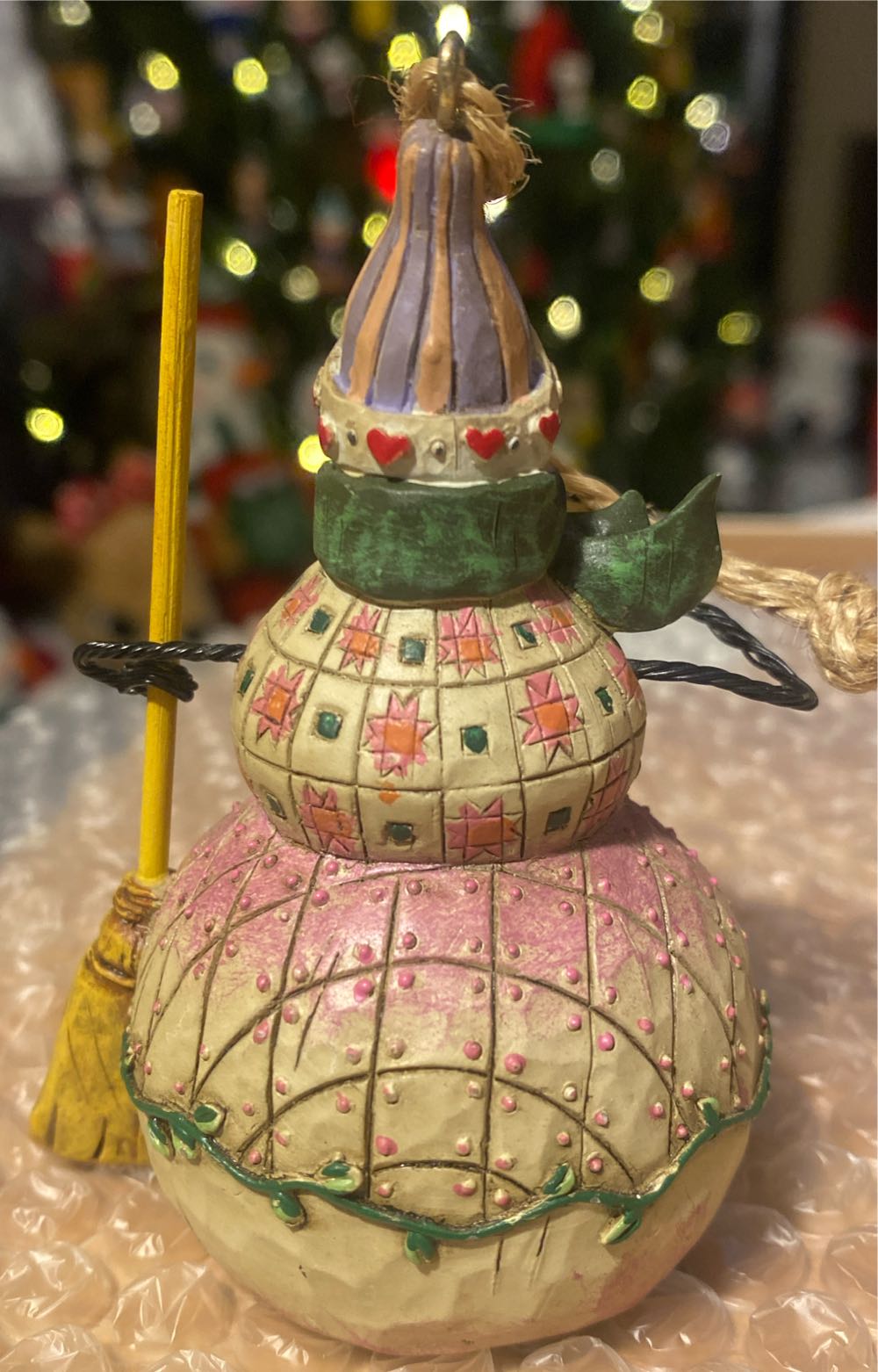 Jim Shore Carved Christmas Snowman Ornament Hand Painted 2003 Heartwood Enesco - Heartwood Creek (Snowgirl) ornament collectible - Main Image 3