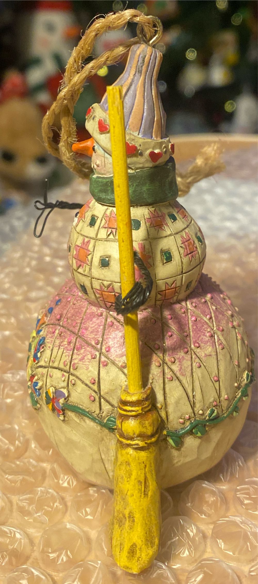 Jim Shore Carved Christmas Snowman Ornament Hand Painted 2003 Heartwood Enesco - Heartwood Creek (Snowgirl) ornament collectible - Main Image 4