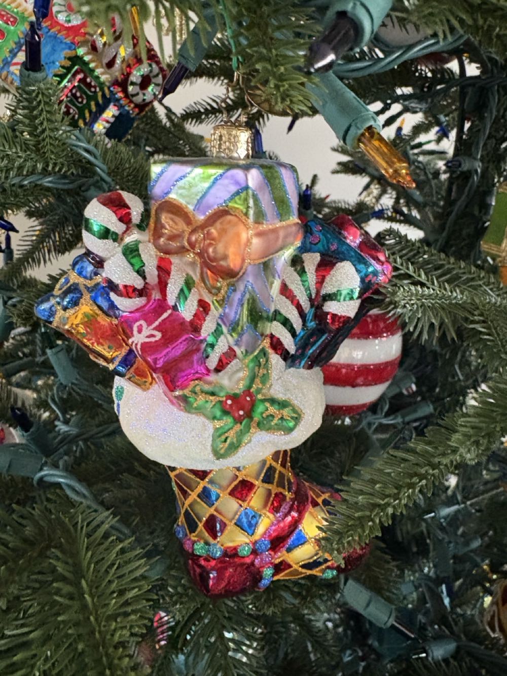 Harry Potter Holiday Pocket Tree Holiday Box Pop! 4 Pack Hagrid Keychain Harry Ron Hermione & Funko