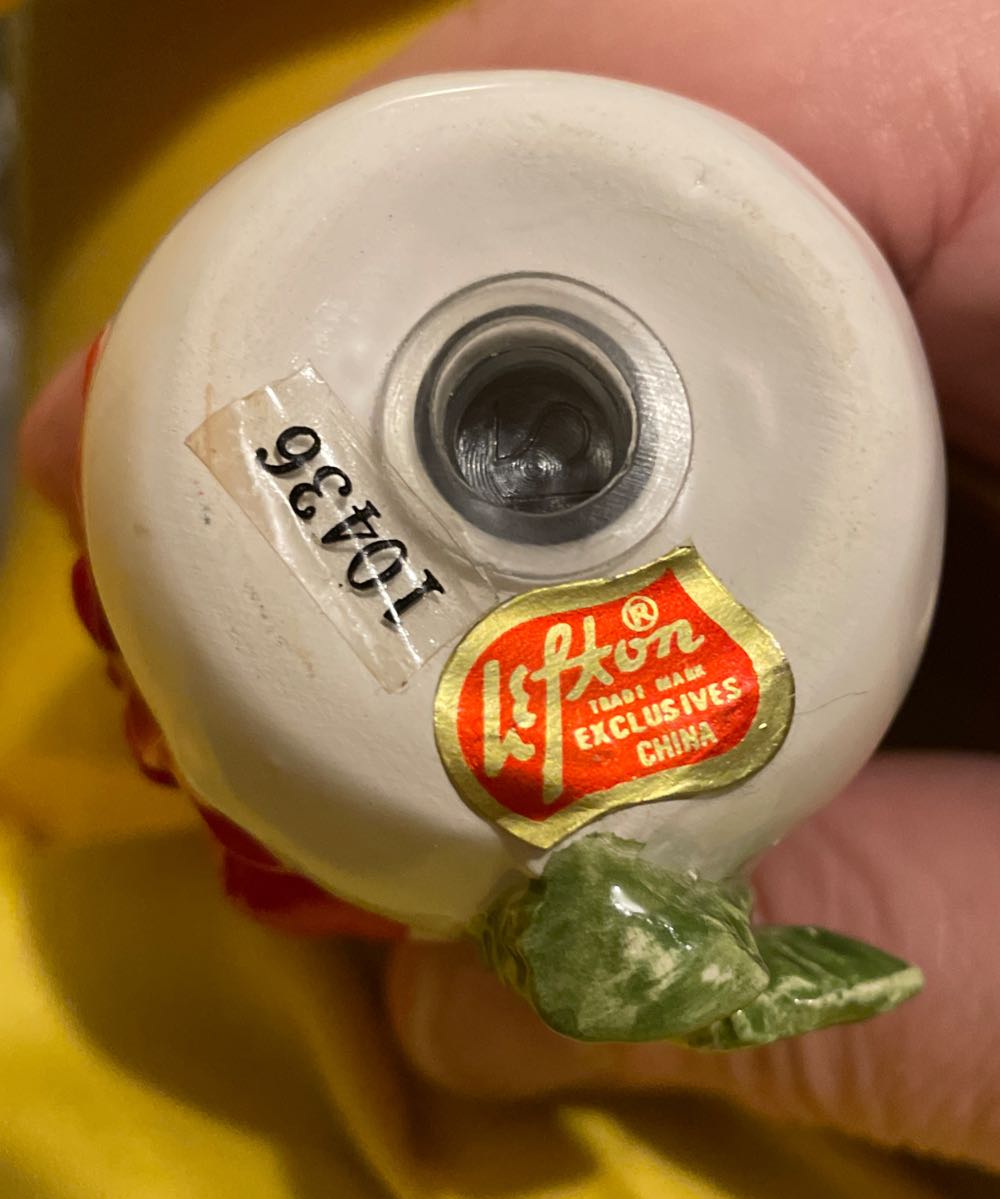 Lefton - Salt & Pepper - Snowman - 10436 - Snowman (Salt & Pepper Shakers) ornament collectible - Main Image 2