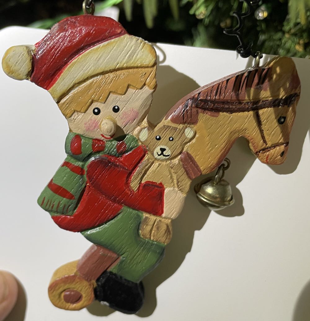 HY Santa With Clock And Wine